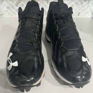 Under armour football cleats size 11 black,grey,white good vodition